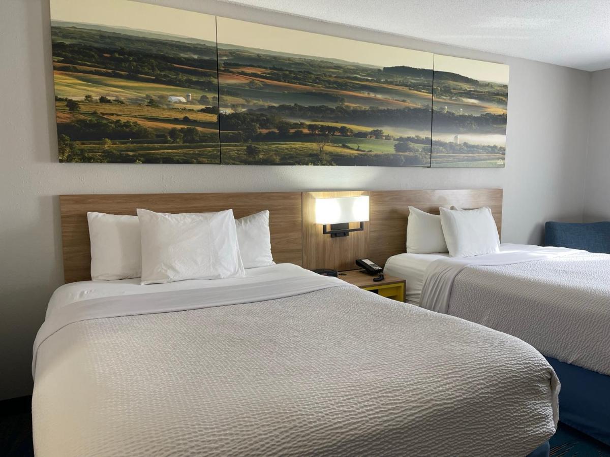 Days Inn By Wyndham Colby Ngoại thất bức ảnh